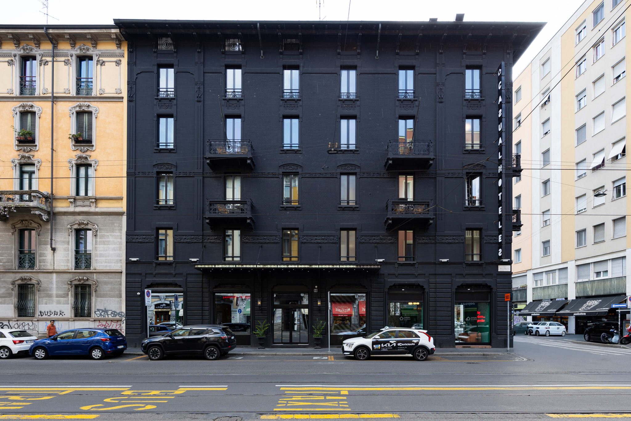 CASUAL ECLETTICO MILANO